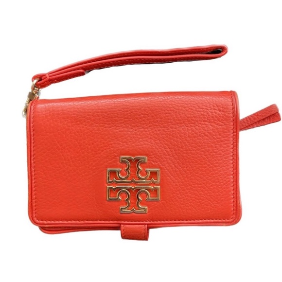 Tory Burch Handbags - Tory Burch Britten Smartphone Leather Wristlet